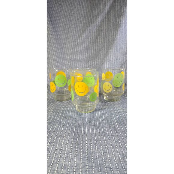 Vintage Libbey 1960s Yellow & Green Smiley Face Stackable (4) Glass Tumblers - Picture 2 of 5